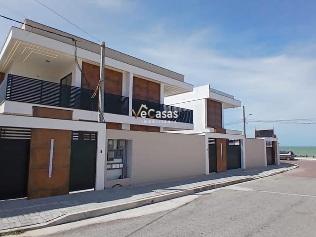 Casa com 150m² 3 quartos e 4 banheiros, à venda, no bairro Recreio em Rio das Ostras