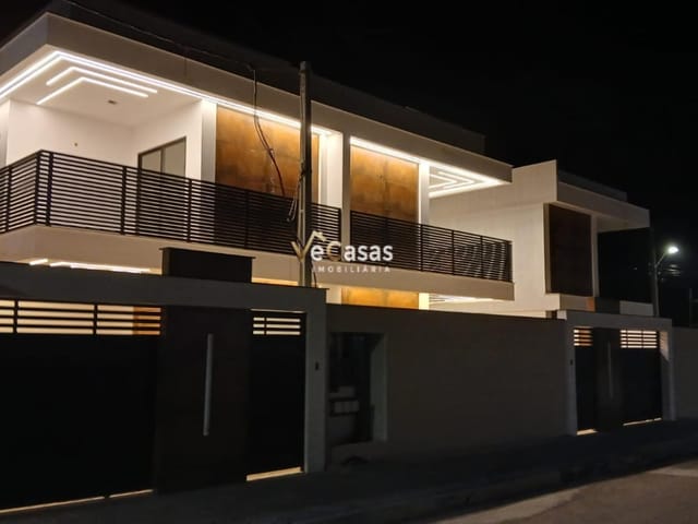Casa com 150m² 3 quartos e 4 banheiros, à venda, no bairro Recreio em Rio das Ostras