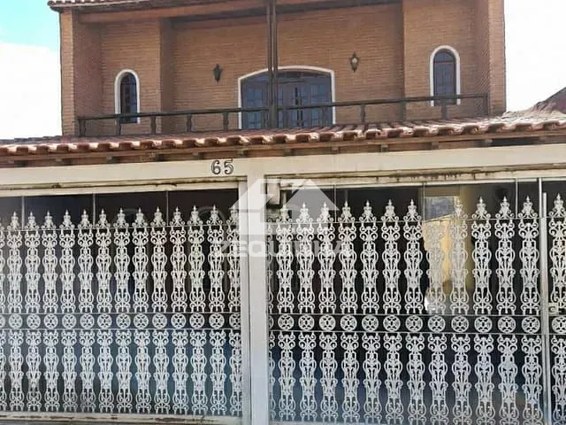 Casa com 250m² 3 quartos e 3 banheiros, à venda, no bairro Alianca em Osasco