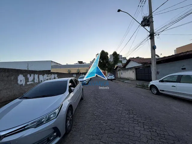 Casa com 273m² 3 quartos e 4 banheiros, para alugar, no bairro Grã-Duquesa em Governador Valadares