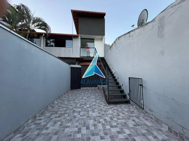 Casa com 273m² 3 quartos e 4 banheiros, para alugar, no bairro Grã-Duquesa em Governador Valadares