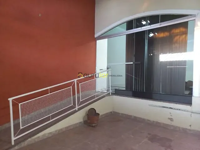 Casa 3 quartos e 2 banheiros, à venda, no bairro Núcleo Residencial Presidente Geisel em Bauru