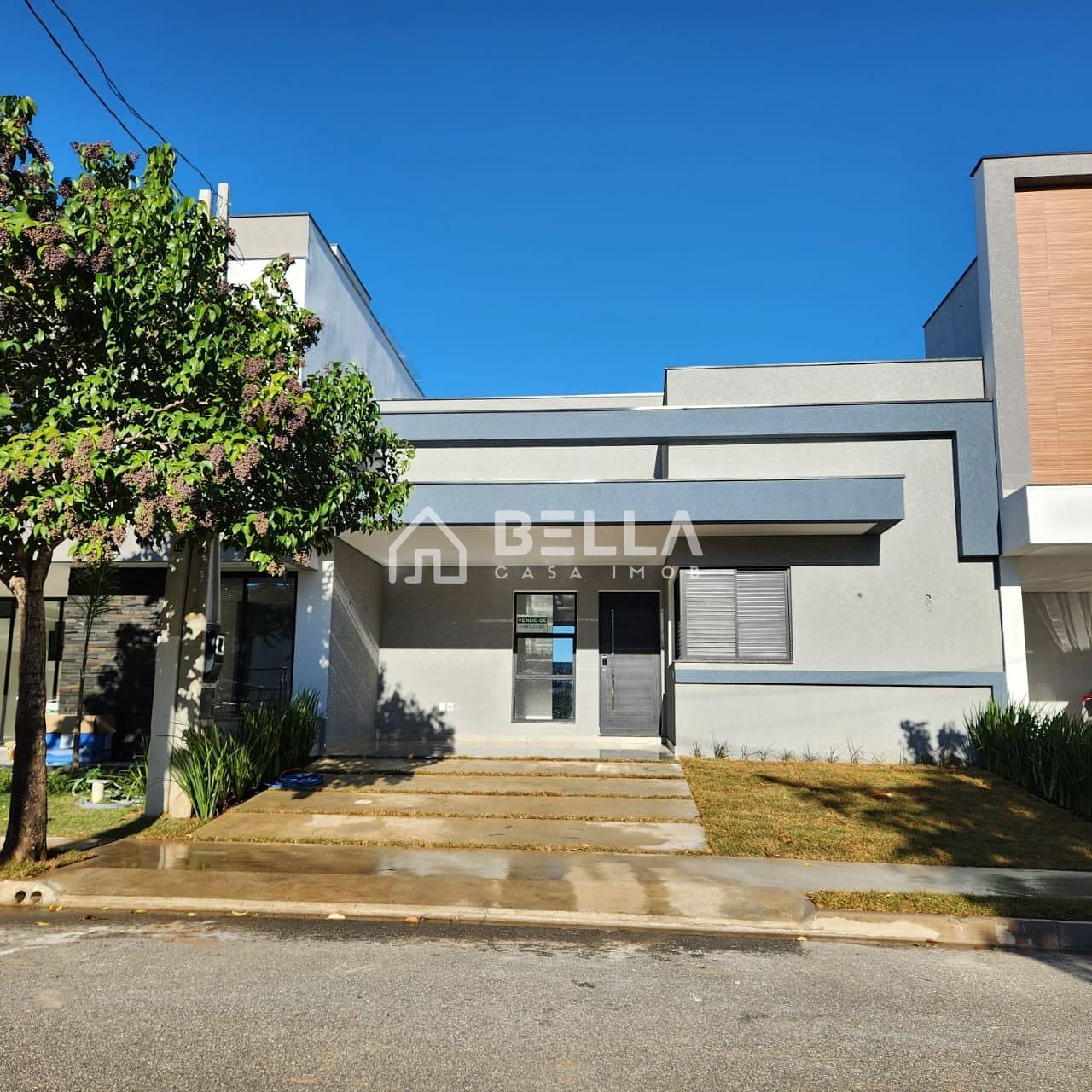 Casa à venda com 3 quartos, 114m² - Foto 2