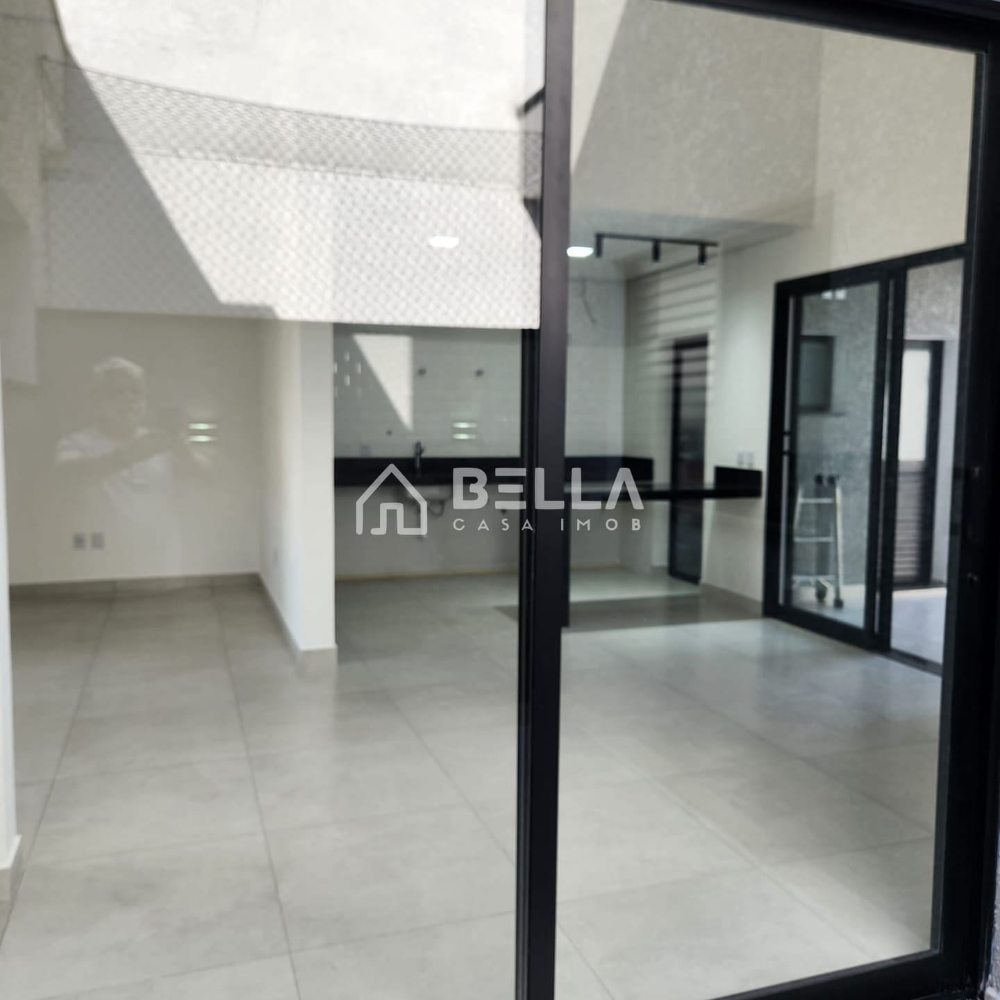 Casa à venda com 3 quartos, 114m² - Foto 11