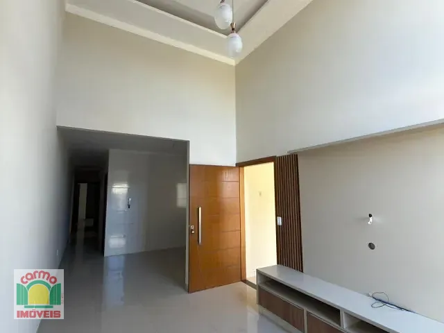 Casa 3 quartos e 2 banheiros, para alugar, no bairro Parque Brasília 2ª Etapa em Anápolis