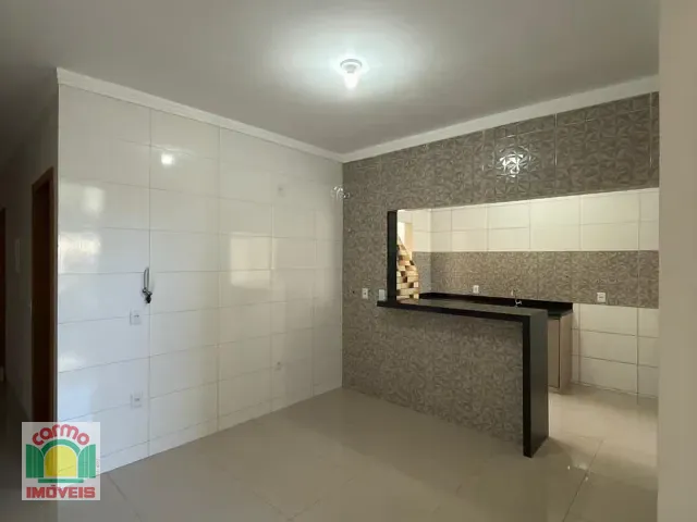 Casa 3 quartos e 2 banheiros, para alugar, no bairro Parque Brasília 2ª Etapa em Anápolis