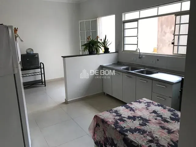 Casa com 348m² 3 quartos e 2 banheiros, à venda, no bairro Jardim dos Estados em Poços de Caldas