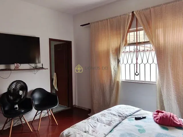 Casa com 360m² 2 quartos e 4 banheiros, à venda, no bairro Cotiara em Barra Mansa