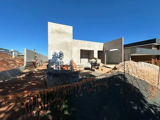 Casa com 490m² 3 quartos e 5 banheiros, à venda, no bairro Parque Fortaleza em Nova Odessa
