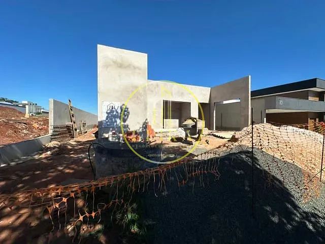 Casa com 490m² 3 quartos e 5 banheiros, à venda, no bairro Parque Fortaleza em Nova Odessa