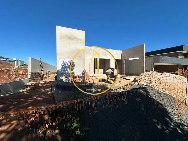 Casa com 490m² 3 quartos e 5 banheiros, à venda, no bairro Parque Fortaleza em Nova Odessa