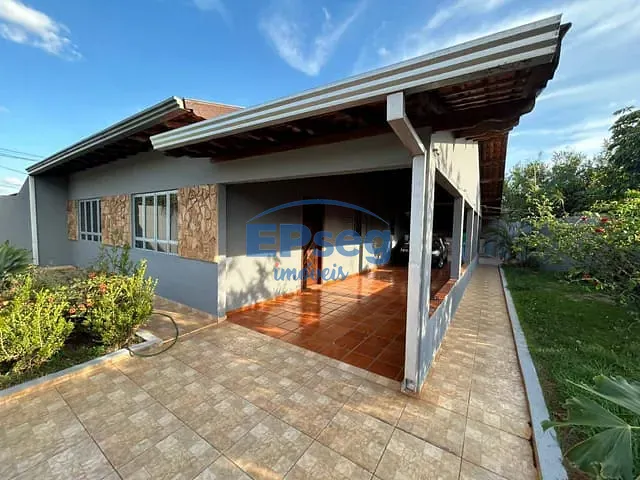 Casa com 316m² 3 quartos e 3 banheiros, à venda, no bairro Sabará I em Londrina