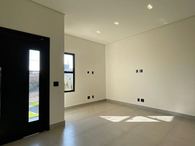 Casa com 200m² 2 quartos e 1 banheiro, à venda, no bairro Jardim dos Lagos em Nova Odessa