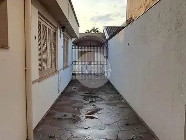 Casa 4 quartos e 3 banheiros, para alugar, no bairro Três Vendas em Pelotas