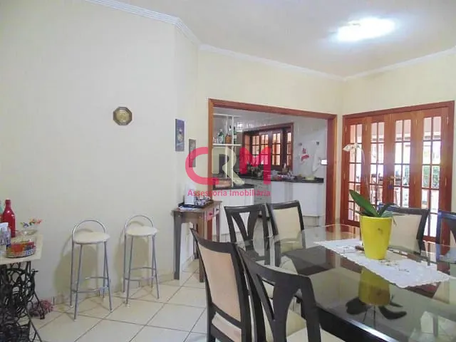 Casa com 1465m² 4 quartos e 4 banheiros, à venda, no bairro Parque Residencial Laranjeiras III em Taquaritinga