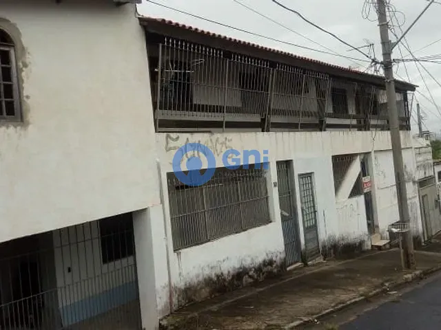 Casa com 300m² 10 quartos e 5 banheiros, à venda, no bairro JD. ZULMIRA em Sorocaba