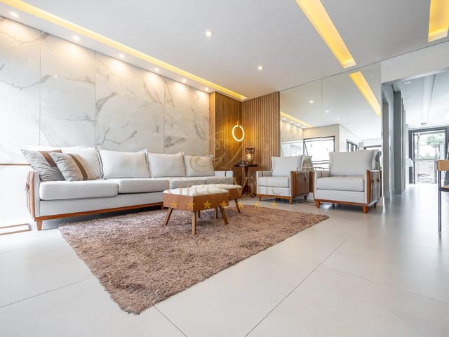 Casa com 418m² 4 quartos e 5 banheiros, à venda, no bairro Jardim Social em Curitiba