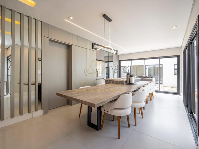 Foto do Casa - Jardim Social, casa térrea, Rua Sem Saída, 4 quartos sendo 3 suítes, 3 vagas, piscina, 416 m², Curitiba, PR | Imobiliária GreenVille