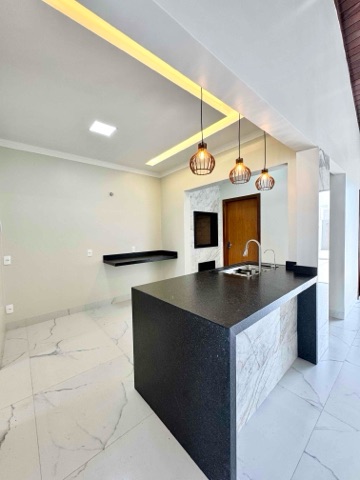 Casa 3 quartos e 2 banheiros, à venda, no bairro Residencial Flamboyants  em Nova Mutum