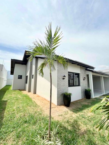 Casa 3 quartos e 2 banheiros, à venda, no bairro Residencial Flamboyants  em Nova Mutum