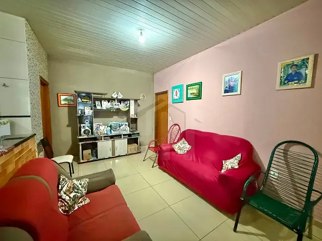 Casa com 200m² 3 quartos e 2 banheiros, à venda, no bairro Jardim Belo Horizonte do Tambury em Sertãozinho