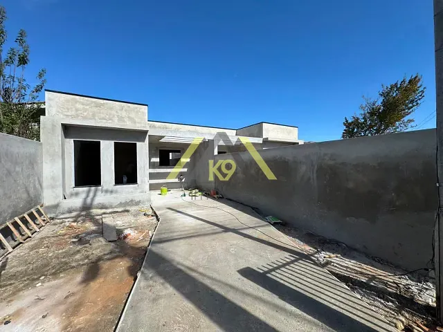 Casa com 180m² 3 quartos e 2 banheiros, à venda, no bairro Paloma em Colombo