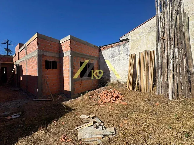 Casa com 180m² 3 quartos e 2 banheiros, à venda, no bairro Paloma em Colombo