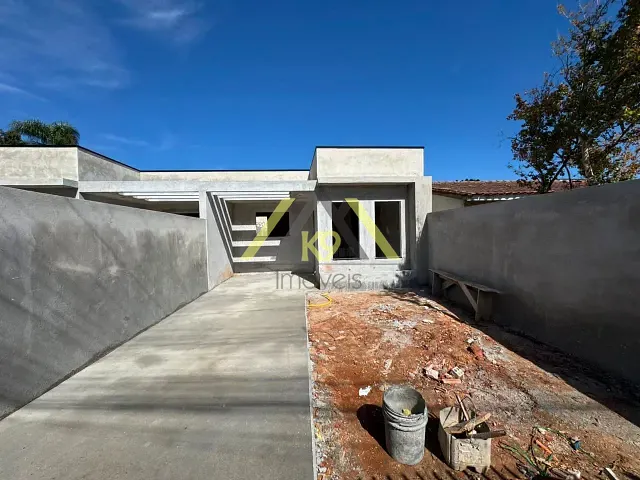 Casa com 180m² 3 quartos e 2 banheiros, à venda, no bairro Paloma em Colombo