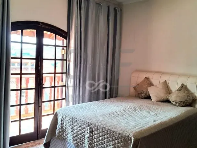 Casa com 300m² 3 quartos e 4 banheiros, à venda, no bairro Campinas em Pedreira