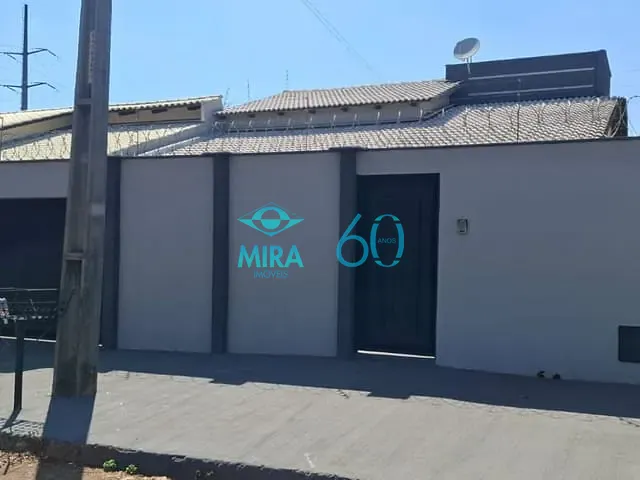 Casa com 300m² 3 quartos e 2 banheiros, à venda, no bairro Jardim Presidente em Goiânia