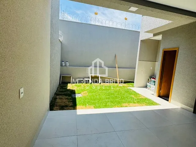 Casa 3 quartos e 2 banheiros, à venda, no bairro Nova Olinda em Aparecida de Goiânia