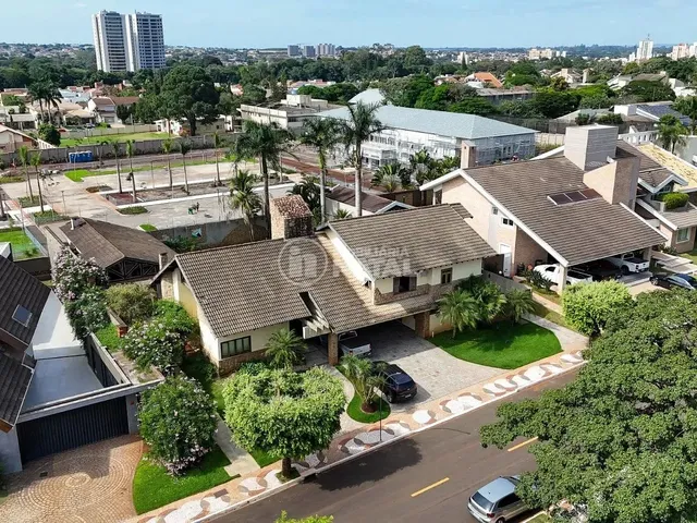 Casa com 10m² 4 quartos e 4 banheiros, para alugar, no bairro Jardim São Jorge em Londrina