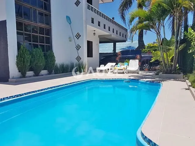 Casa com 354m² 3 quartos e 3 banheiros, à venda, no bairro Centro em Guaratuba