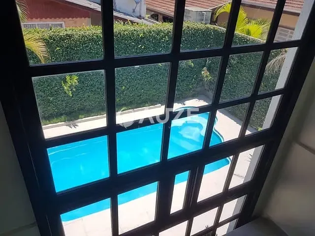 Casa com 354m² 3 quartos e 3 banheiros, à venda, no bairro Centro em Guaratuba