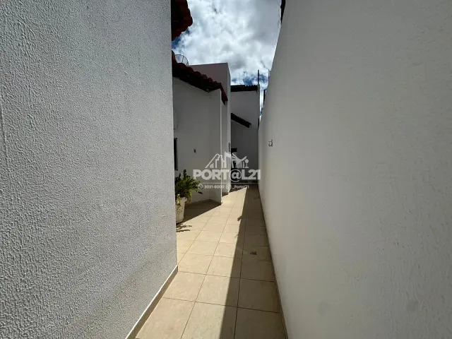 Casa com 200m² 3 quartos e 2 banheiros, à venda, no bairro Caminho do Sol em Petrolina