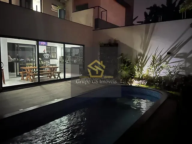 Casa com 308m² 4 quartos e 5 banheiros, à venda, no bairro Jardim São Marcos em Valinhos