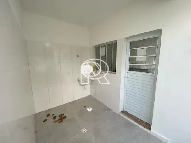 Casa 2 quartos e 1 banheiro, à venda, no bairro Jardim Caicara II em Registro