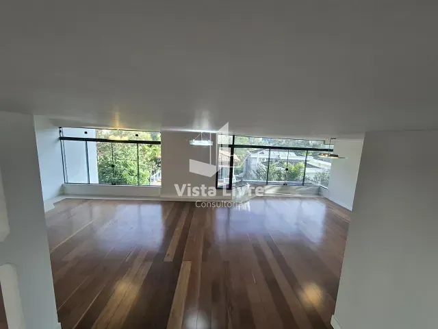 Casa com 538m² 4 quartos e 6 banheiros, à venda, no bairro Alphaville em Santana de Parnaíba