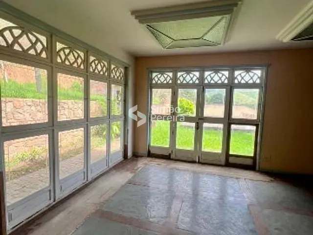 Casa com 2387m², à venda, no bairro Bemposta em Três Rios