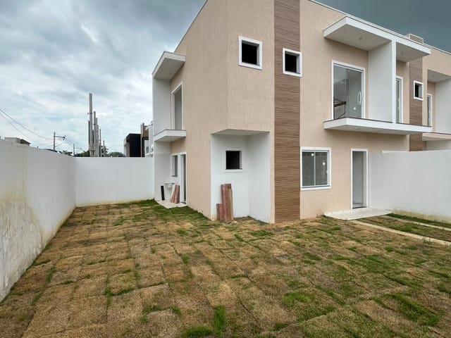 Casa 2 quartos e 3 banheiros, à venda, no bairro Campo Grande em Rio de Janeiro
