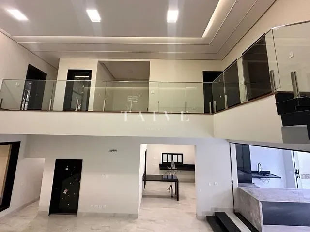 Casa com 345m² 5 quartos e 6 banheiros, à venda, no bairro Esperança em Londrina