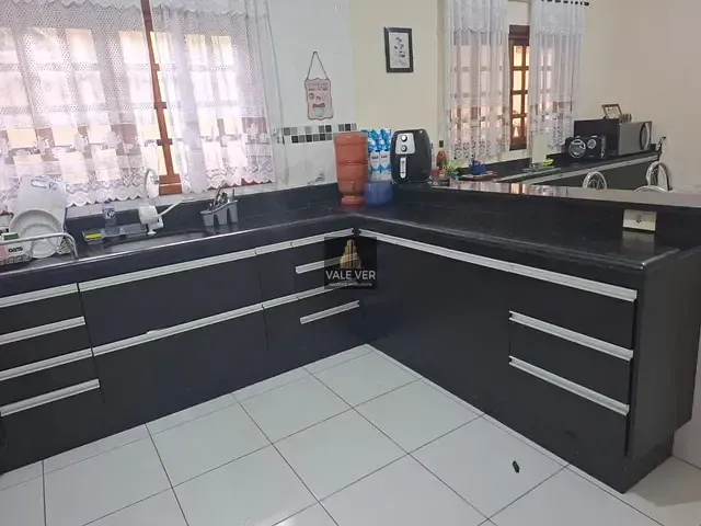 Casa com 158m² 3 quartos e 3 banheiros, à venda, no bairro Jardim Oriente em São José dos Campos