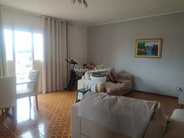 Casa com 320m² 2 quartos e 2 banheiros, à venda, no bairro Jardim Alvinópolis em Atibaia
