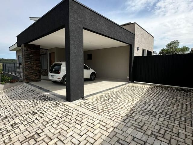 Casa com 1058m² 4 quartos e 3 banheiros, à venda, no bairro Salto em Extrema
