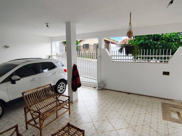 Casa com 478m² 3 quartos e 2 banheiros, à venda, no bairro Jardim Almeida em São João da Boa Vista