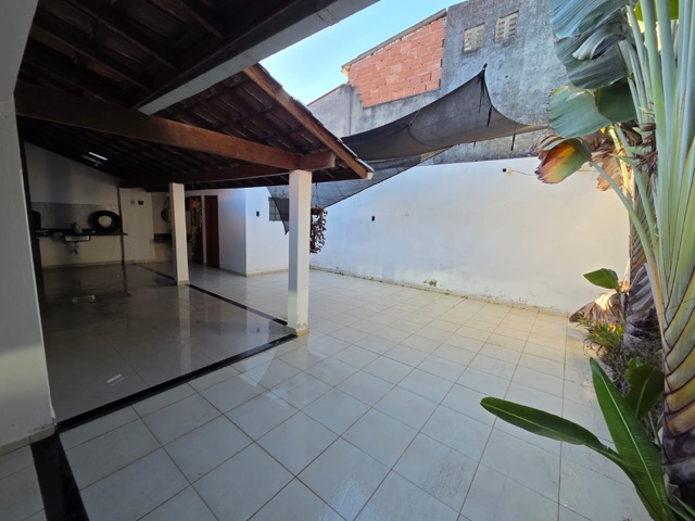 Casa com 200m² 2 quartos e 2 banheiros, à venda, no bairro Horto em Campos dos Goytacazes