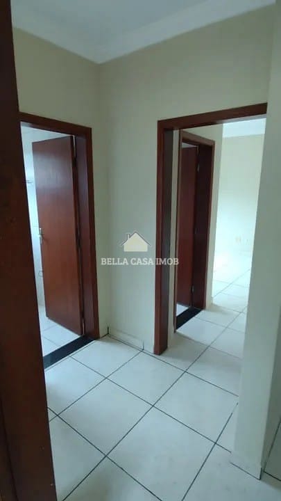 Casa à venda com 3 quartos, 80m² - Foto 11