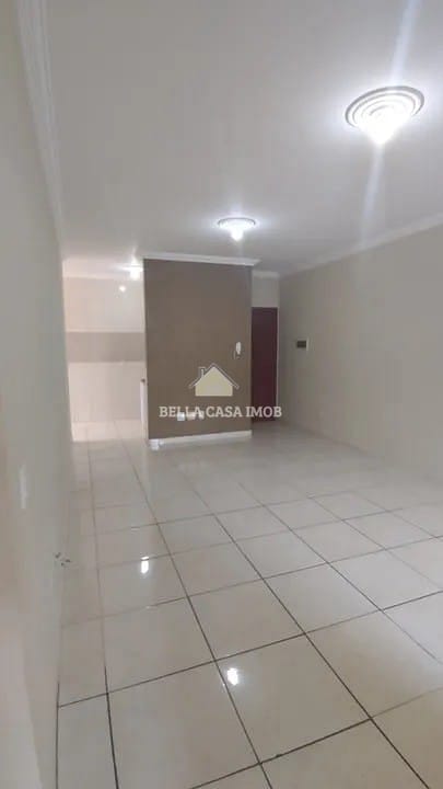 Casa à venda com 3 quartos, 80m² - Foto 2