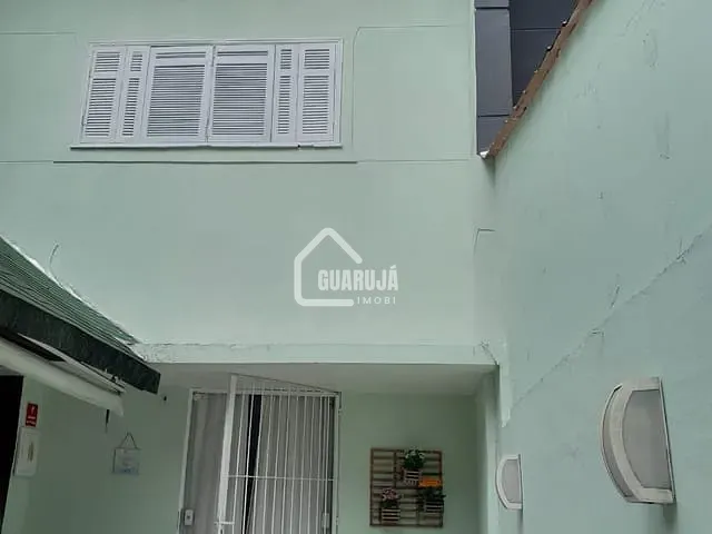 Casa com 130m² 2 quartos e 2 banheiros, à venda, no bairro Pitangueiras em Guarujá