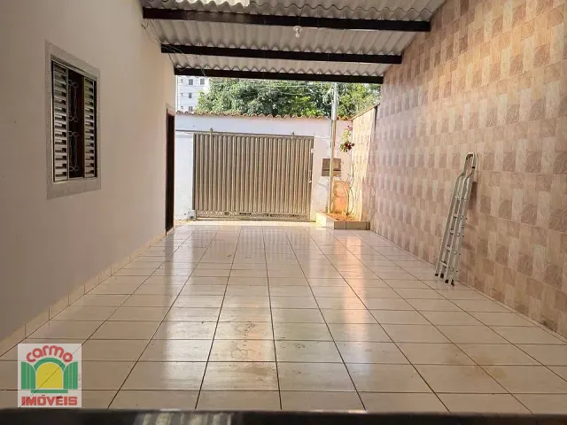 Casa com 268m² 3 quartos e 2 banheiros, à venda, no bairro De Lourdes em Anápolis